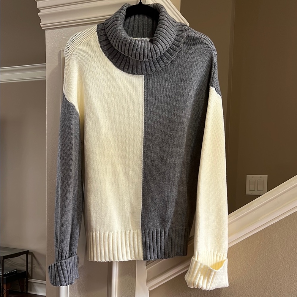 Cozy Co Color Block Sweater, M/L